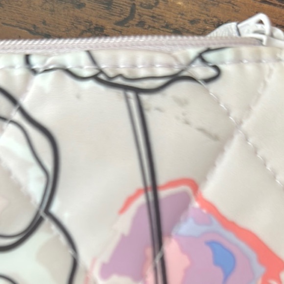 Vera Bradley Floral Quilted Zip ID - Picture 3 of 3